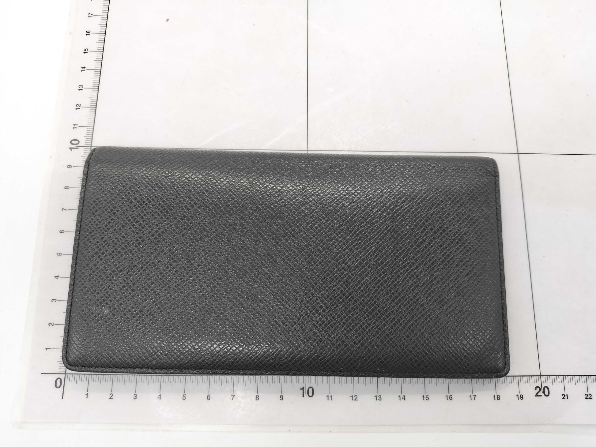 LOUIS VUITTON Taiga LV Taiga Long Wallet Model Number Unknown MI0091 Billfold