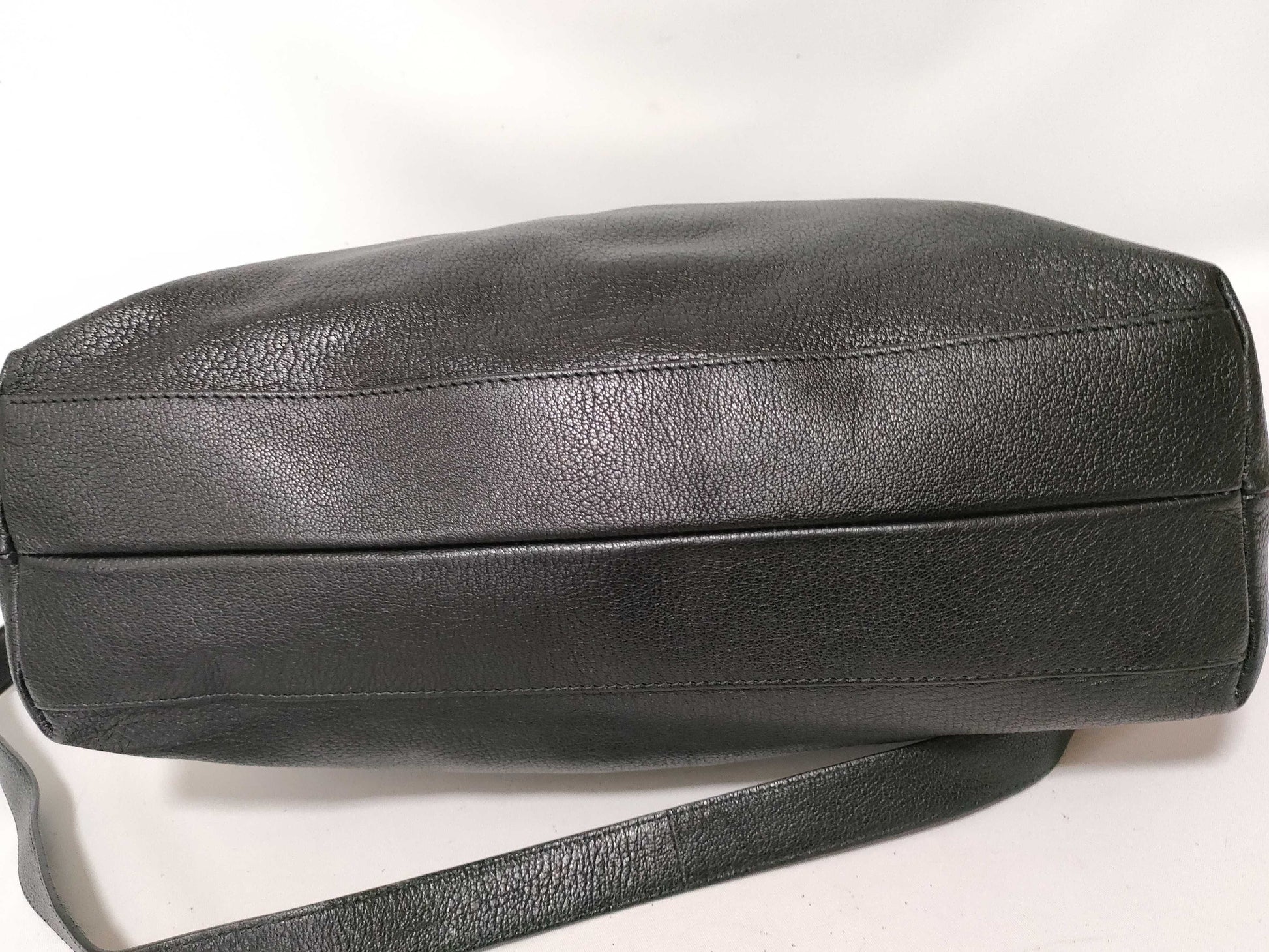Salvatore Ferragamo Gancini Leather 2-Way Tote Bag AB-21F 651 Black