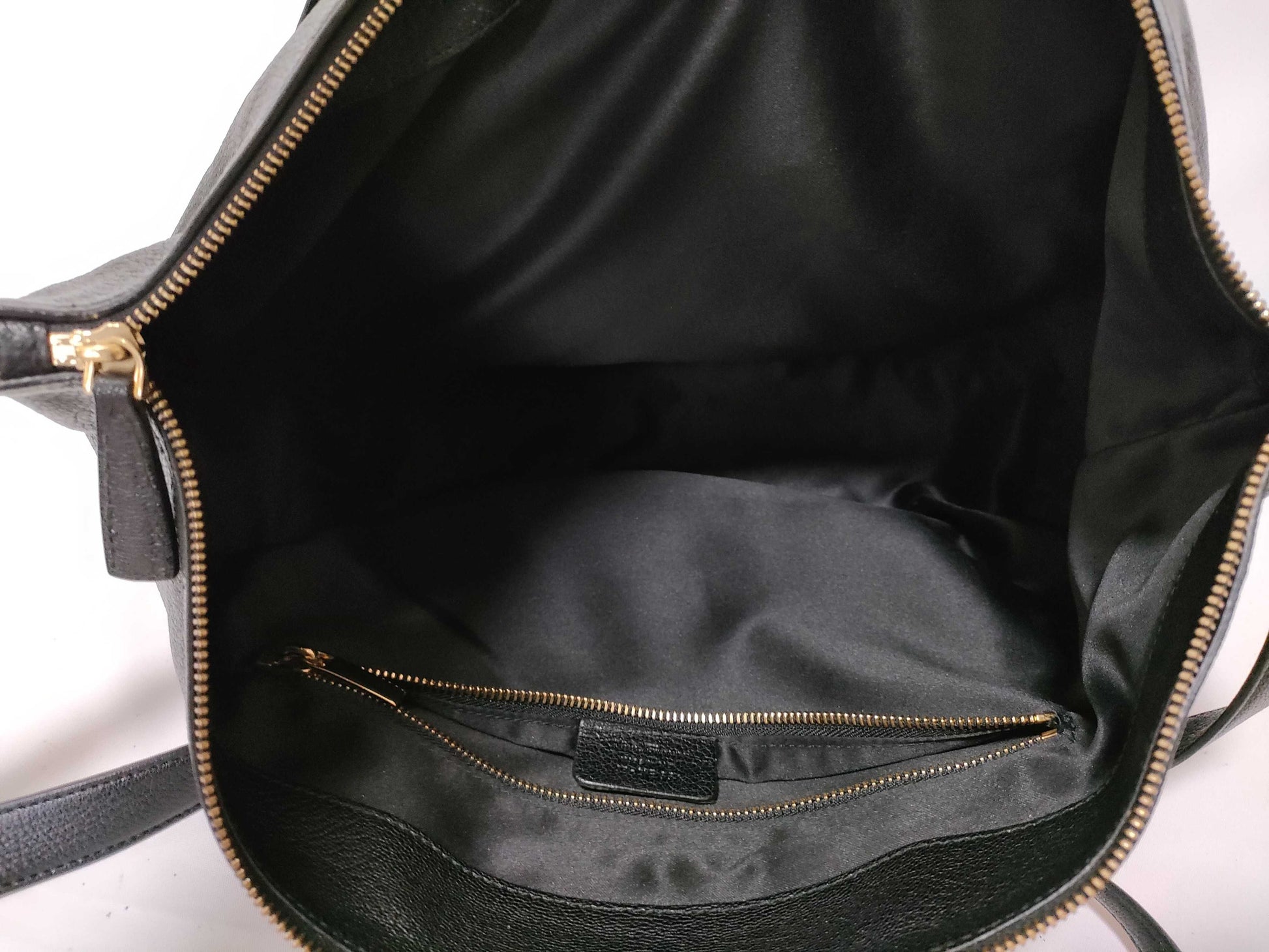 Salvatore Ferragamo Gancini Leather 2-Way Tote Bag AB-21F 651 Black