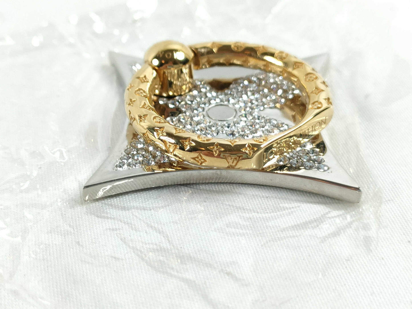LOUIS VUITTON M63144 LV Fong Ring Flower Strass M63144 LE0178 Other Accessories