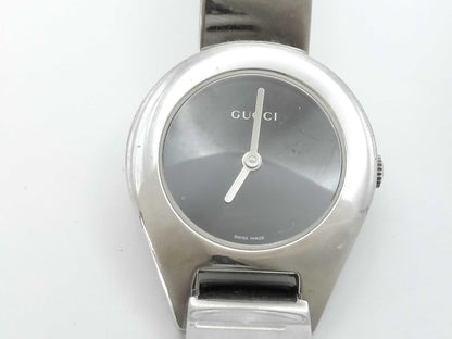 GUCCI 6700L Quartz Black Dial Women's Watch