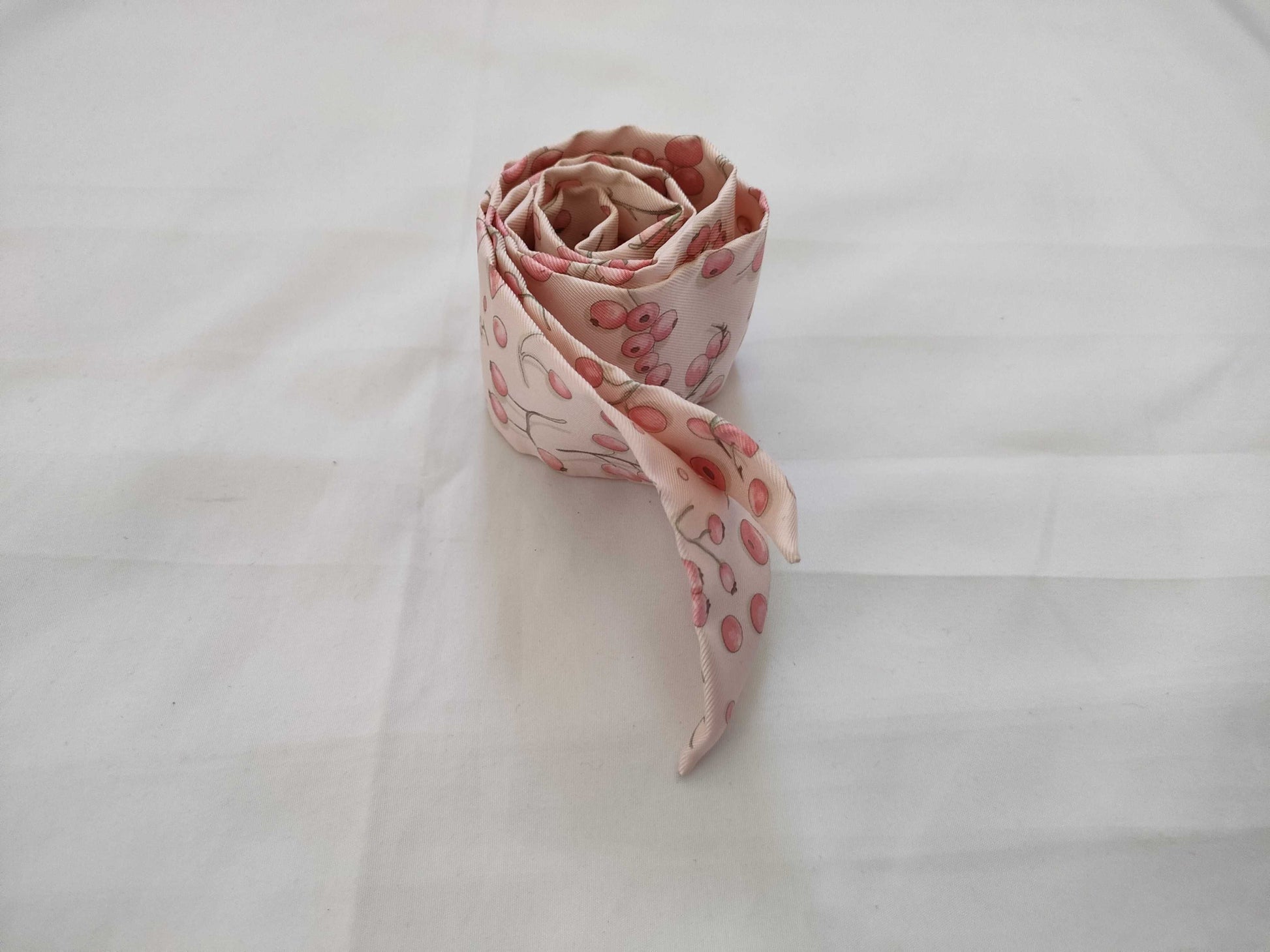 HERMES Twilly Hermes Twilly Fruit Motif Silk Scarf Pink Other Accessories