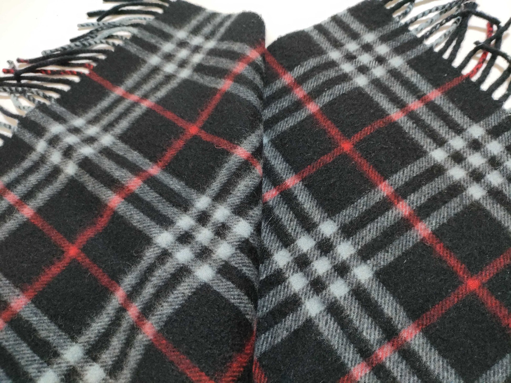 Burberrys Cashmere Scarf Navy