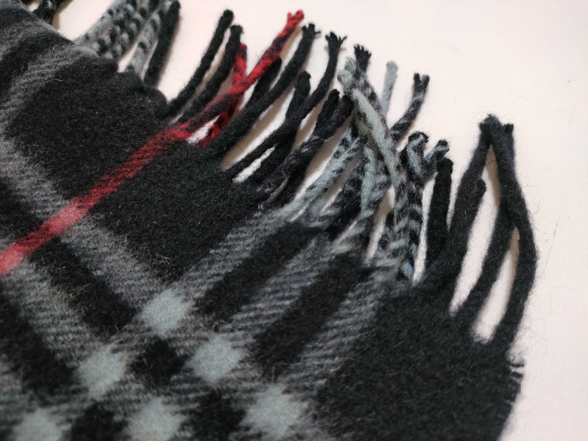 Burberrys Cashmere Scarf Navy