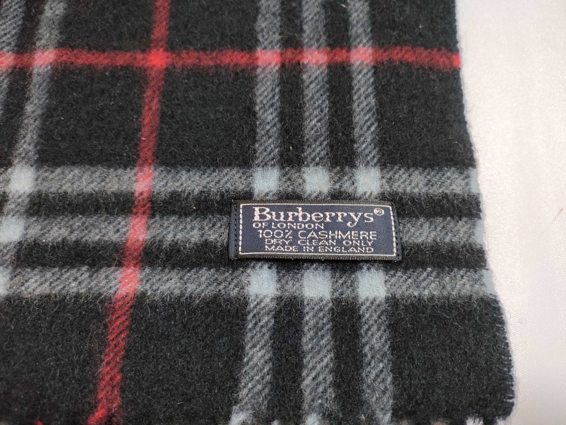 Burberrys Cashmere Scarf Navy