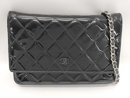 CHANEL Chain Wallet Shoulder Bag