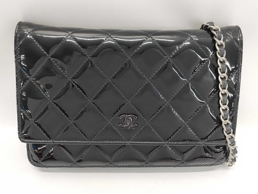 CHANEL Chain Wallet Shoulder Bag