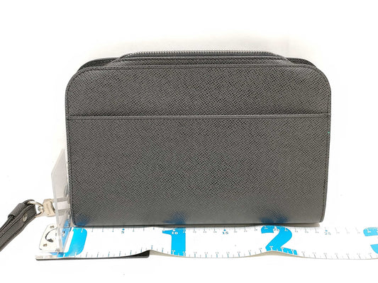 LOUIS VUITTON Taiga Louis Vuitton Taiga Baikal Ardoise Clutch Bag Second Bag Second Bag