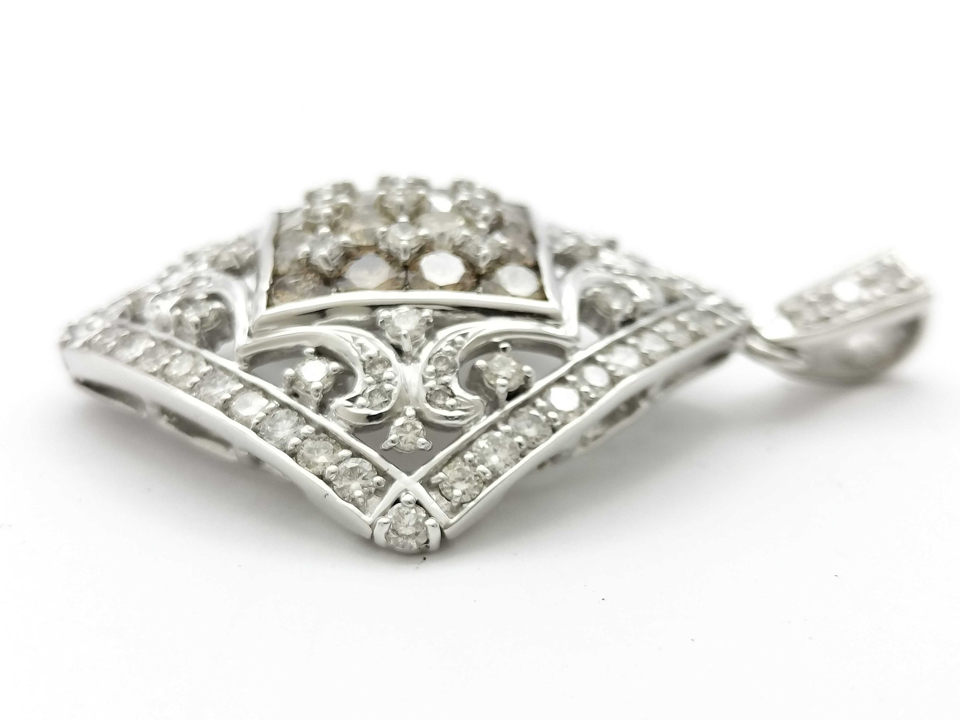 D3.30ct K18WG 9.9g Pendant Top 