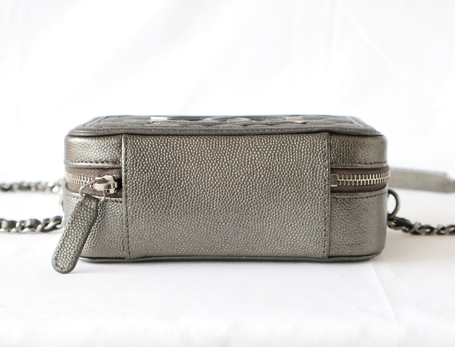 CHANEL CC Filigree Caviar Leather Chain Shoulder Bag, Silver, Seal, No. 26