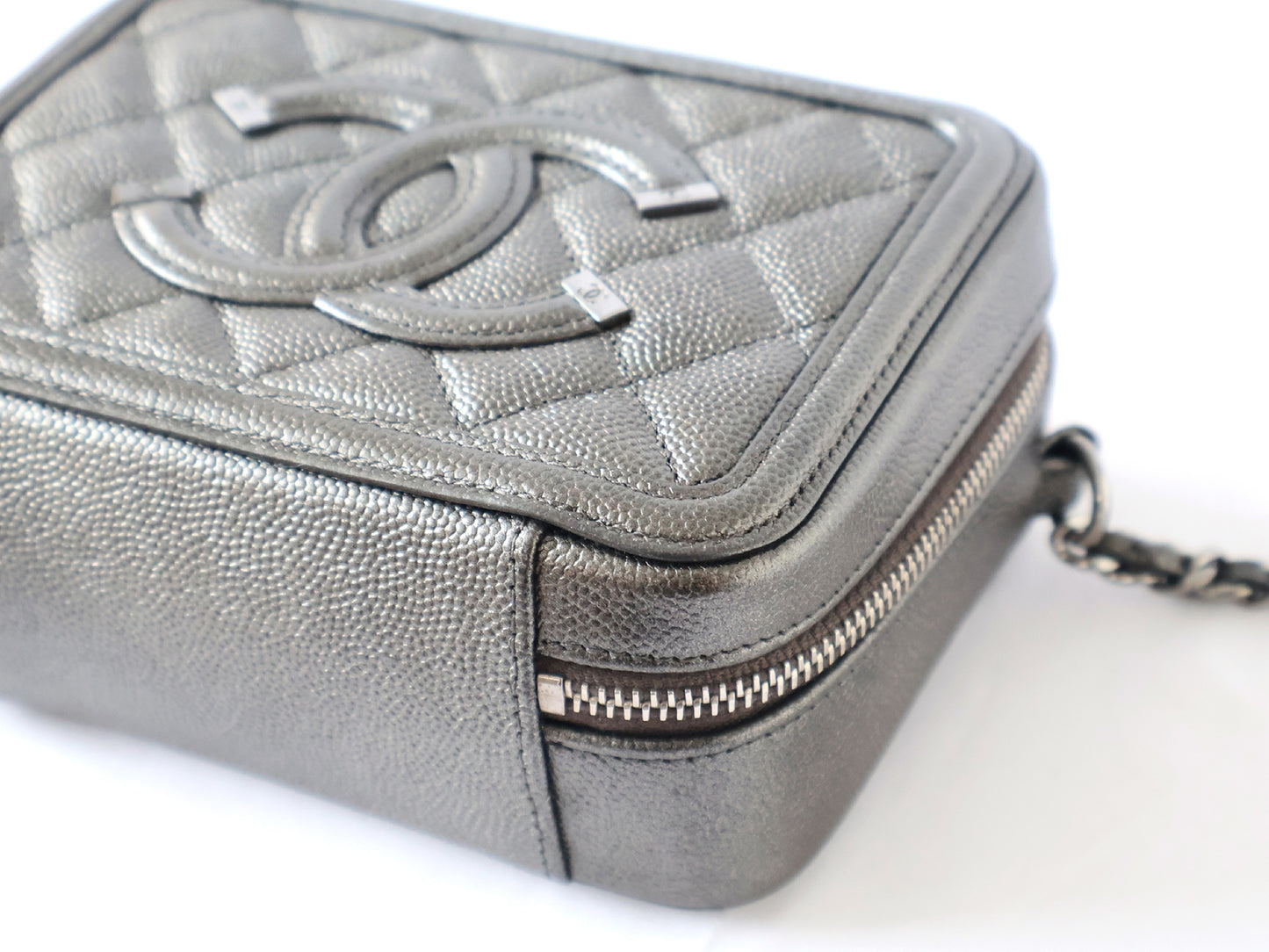 CHANEL CC Filigree Caviar Leather Chain Shoulder Bag, Silver, Seal, No. 26