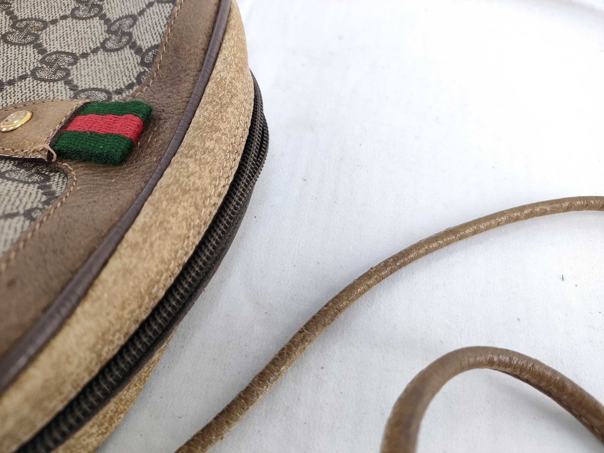GUCCI Sherry Line Shoulder Bag