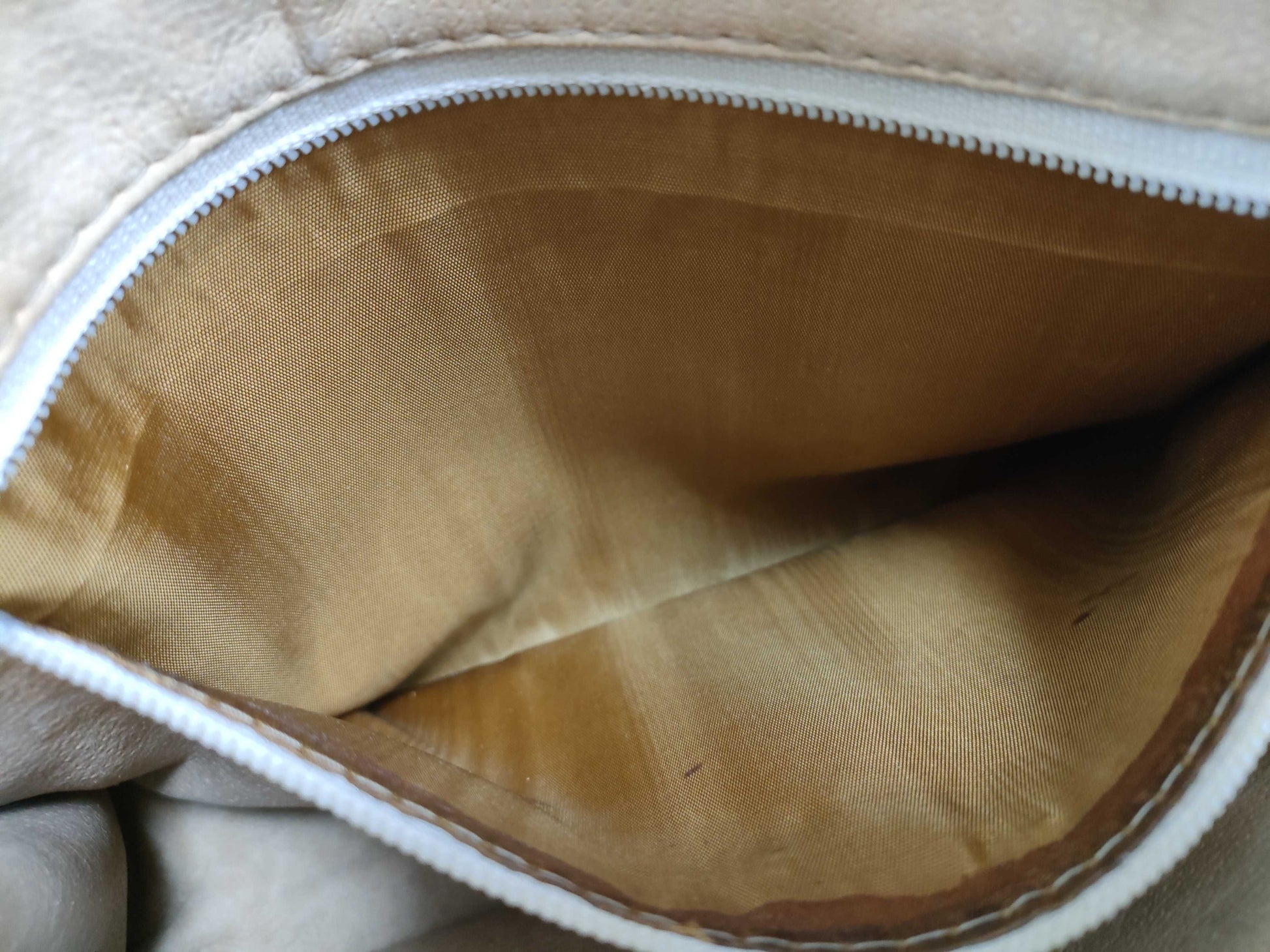 GUCCI GG Plus OLD GUCCI GG Supreme Pouch Second Bag with Dust Bag and Card