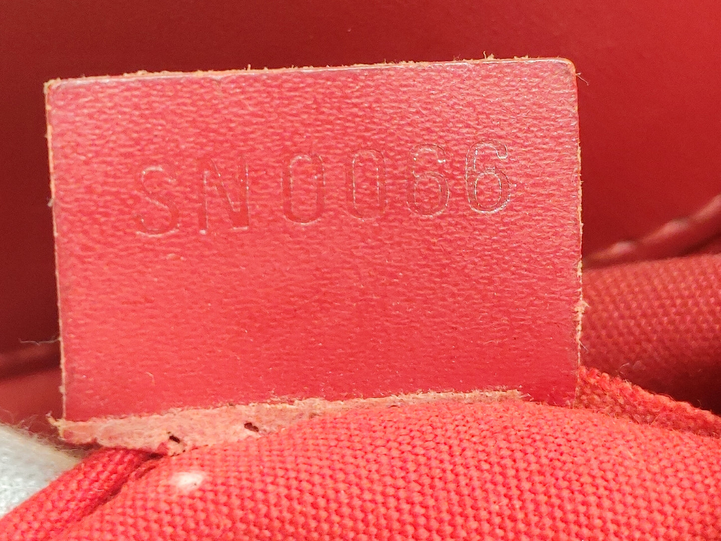 LOUIS VUITTON Epi Passy PM Tote Bag M5926E SN0066 Rouge Tote Bag