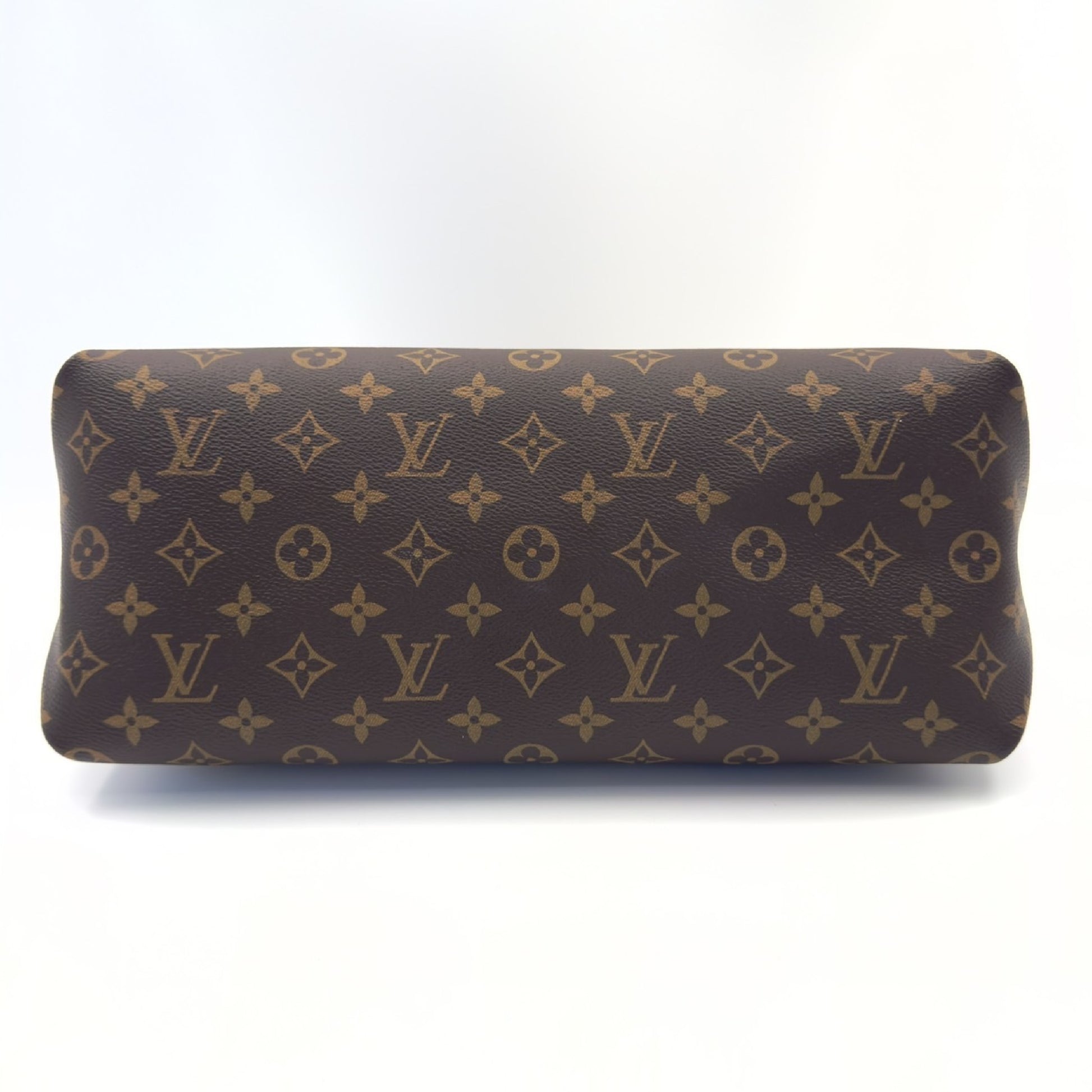 LOUIS VUITTON Monogram Beauvre MM Shoulder Bag