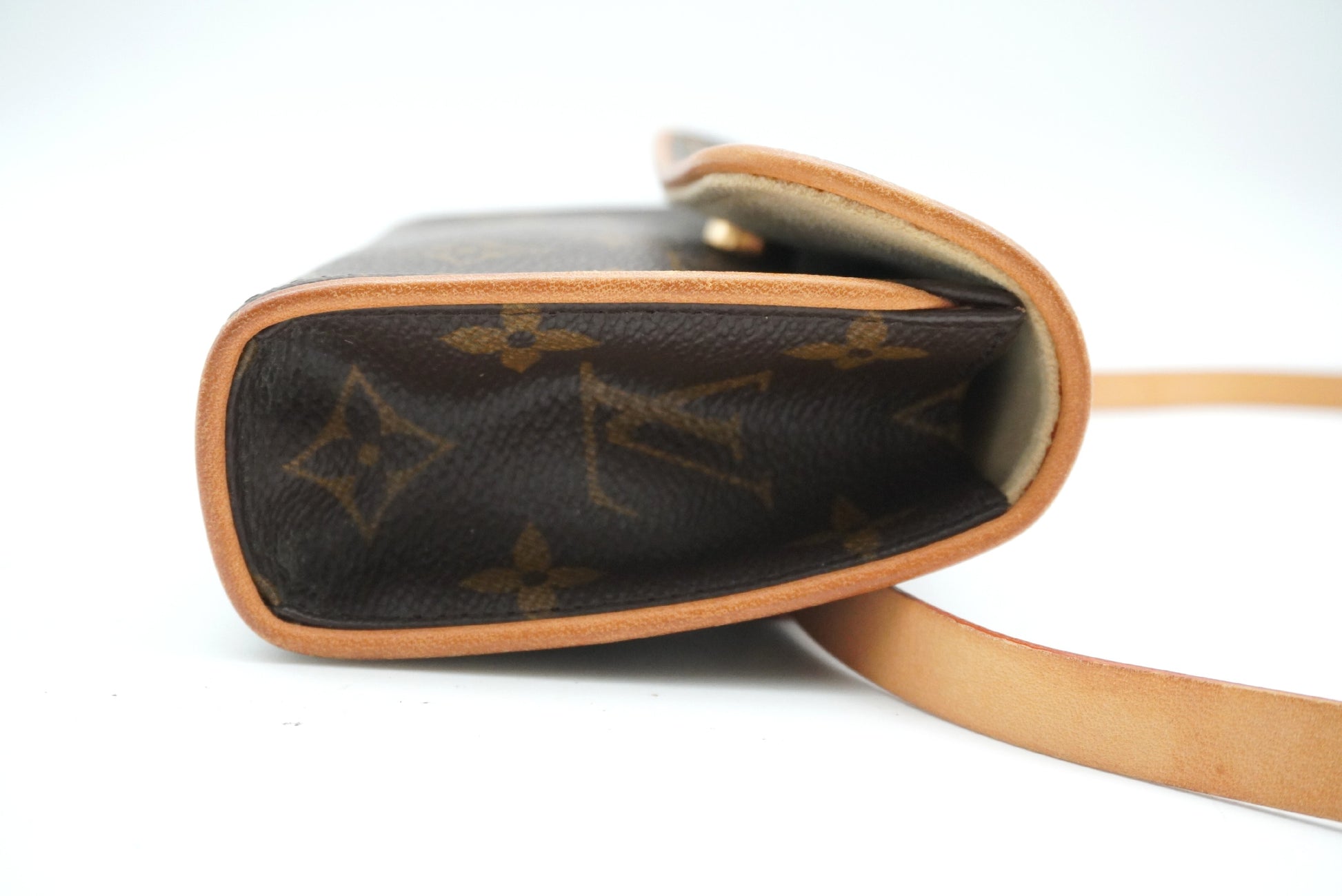 LOUIS VUITTON Monogram Pochette Florentine M51855 Waist Bag