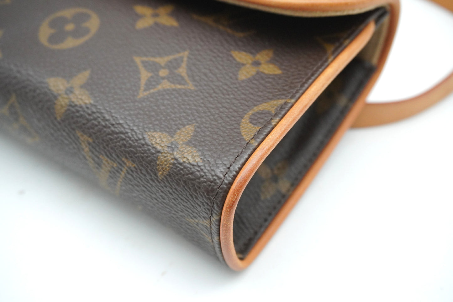 LOUIS VUITTON Monogram Pochette Florentine M51855 Waist Bag