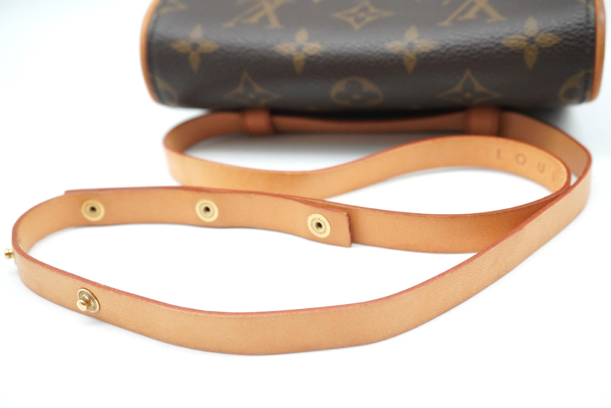 LOUIS VUITTON Monogram Pochette Florentine M51855 Waist Bag