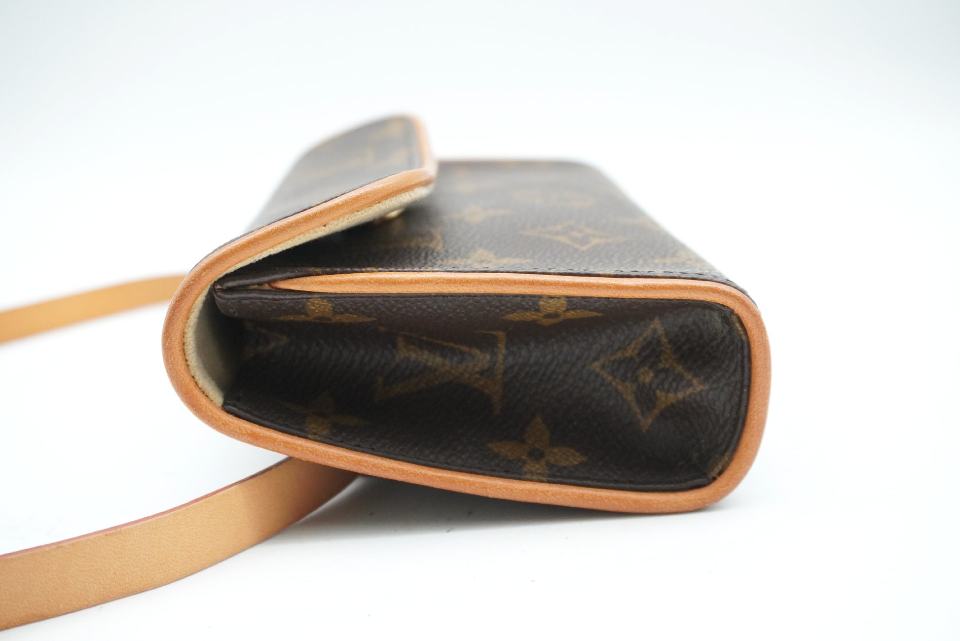 LOUIS VUITTON Monogram Pochette Florentine M51855 Waist Bag