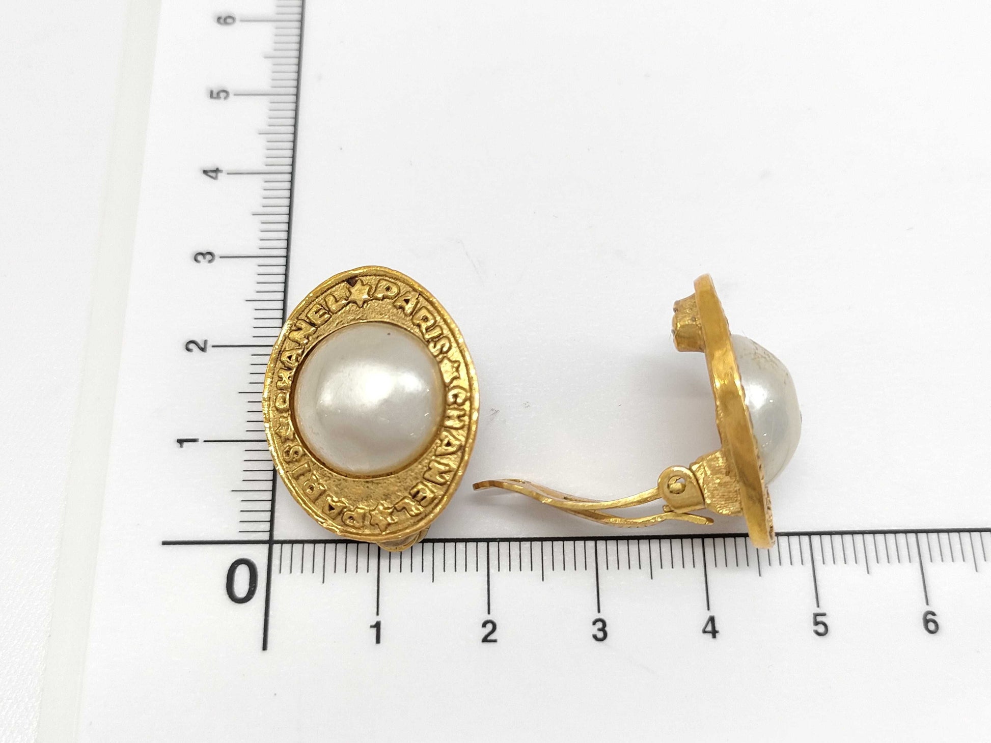 CHANEL Faux Pearl Round 28 Earrings