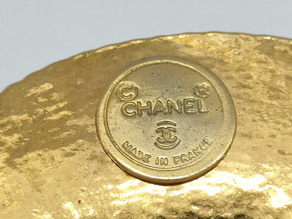 CHANEL straw hat brooch