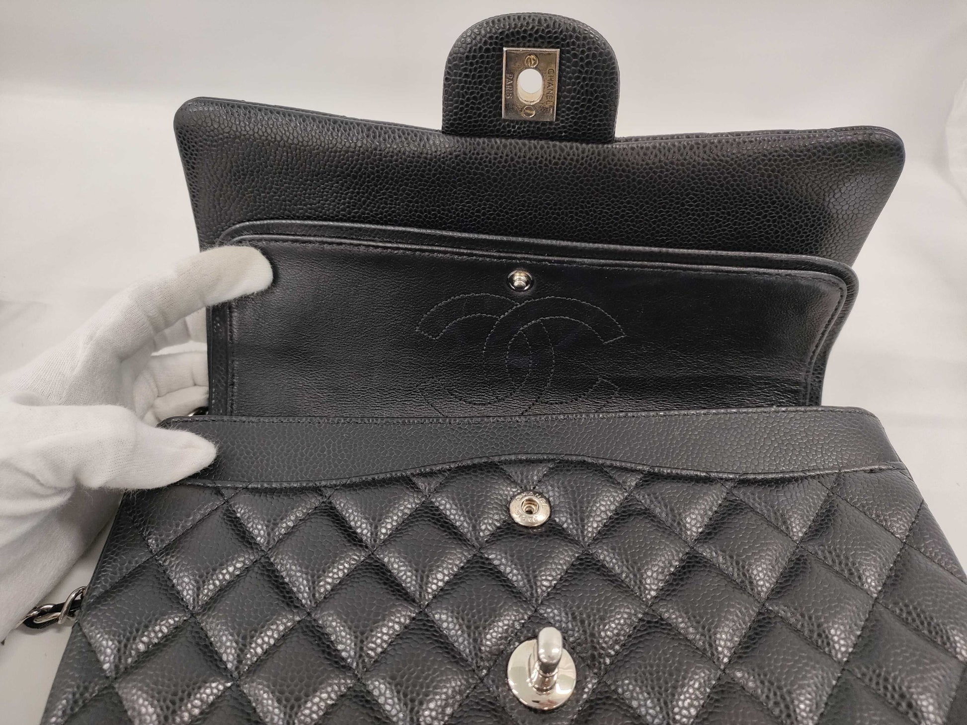 CHANEL Caviar Skin CF 25 Shoulder Bag