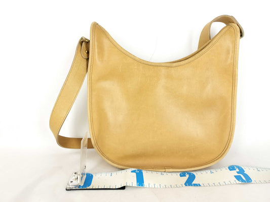 COACH shoulder bag in beige leather
