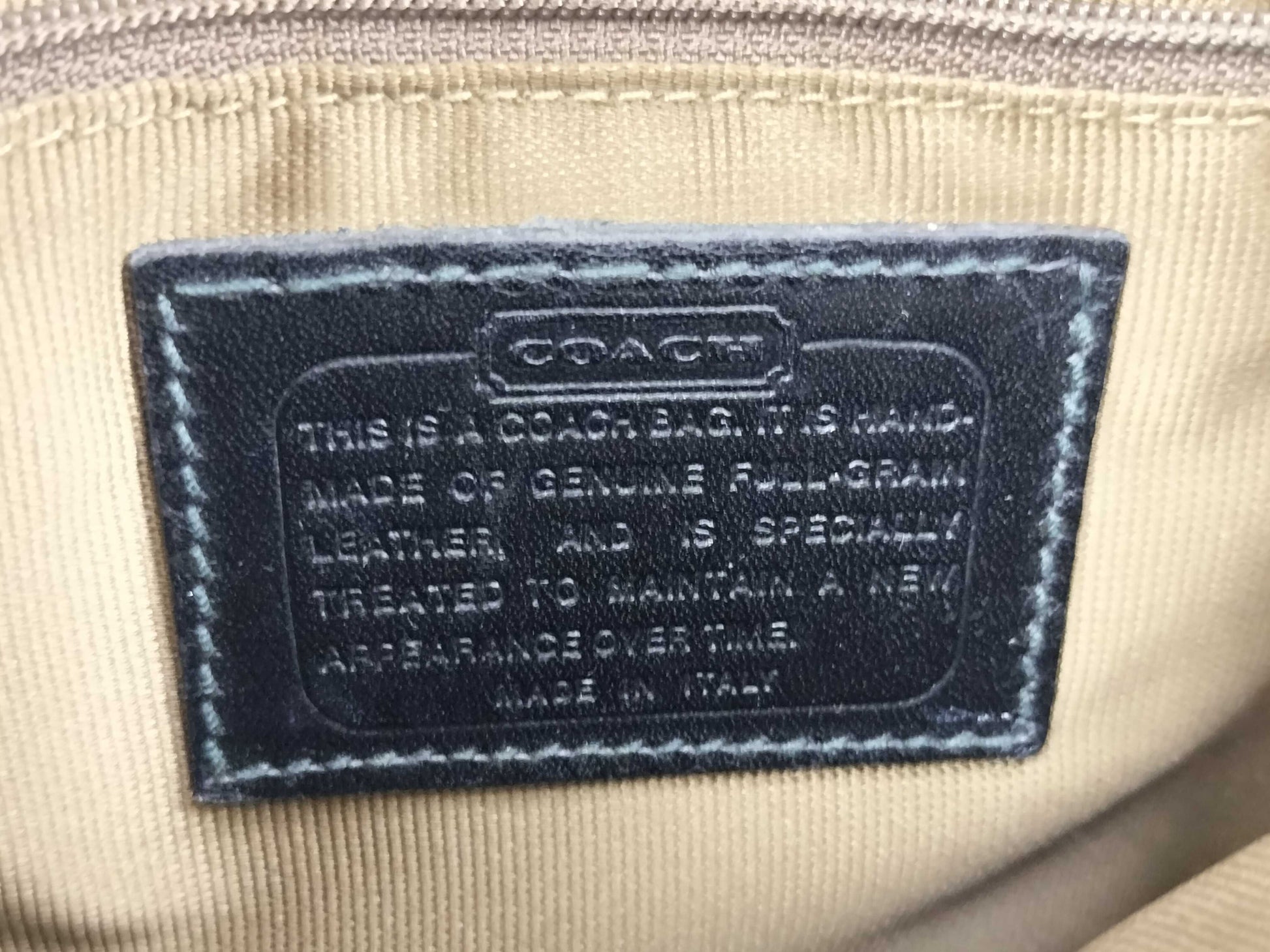 COACH shoulder bag in black leather