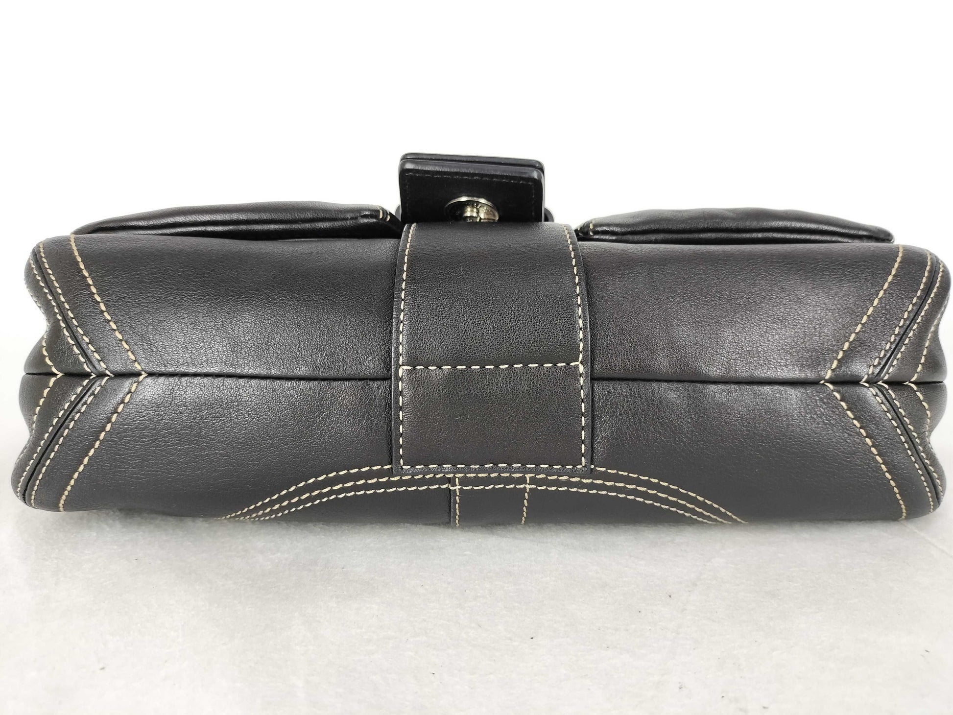 COACH shoulder bag in black leather