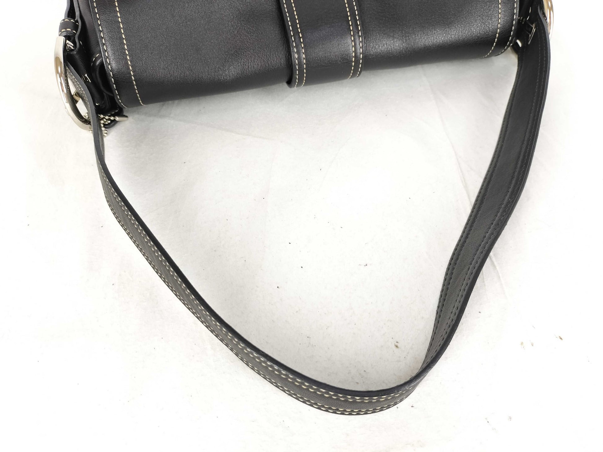 COACH shoulder bag in black leather