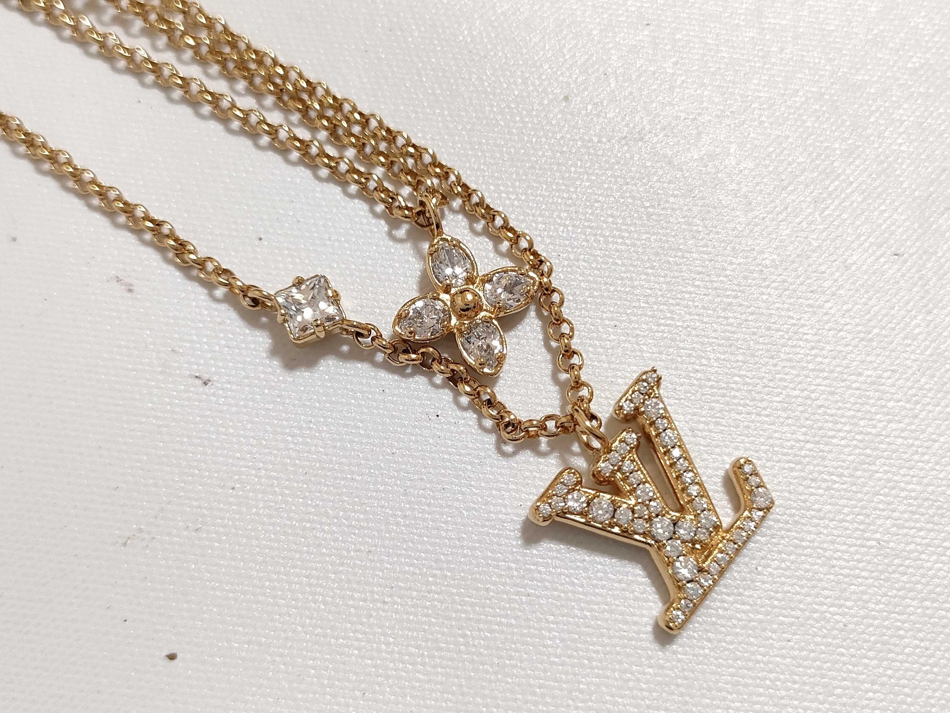 LOUIS VUITTON M01845 Ladies LV Rhinestone Monogram Flower Necklace