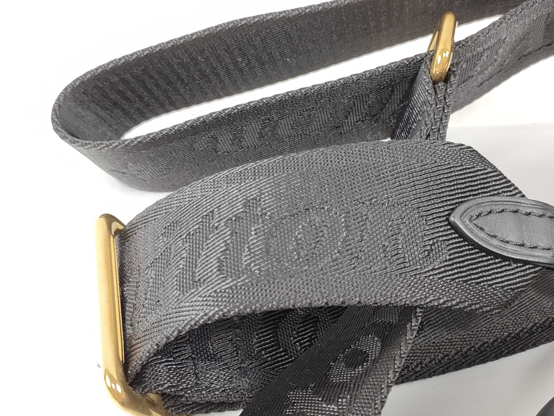 LOUIS VUITTON New Wave Multi Pochette Shoulder Bag with Black Hardware
