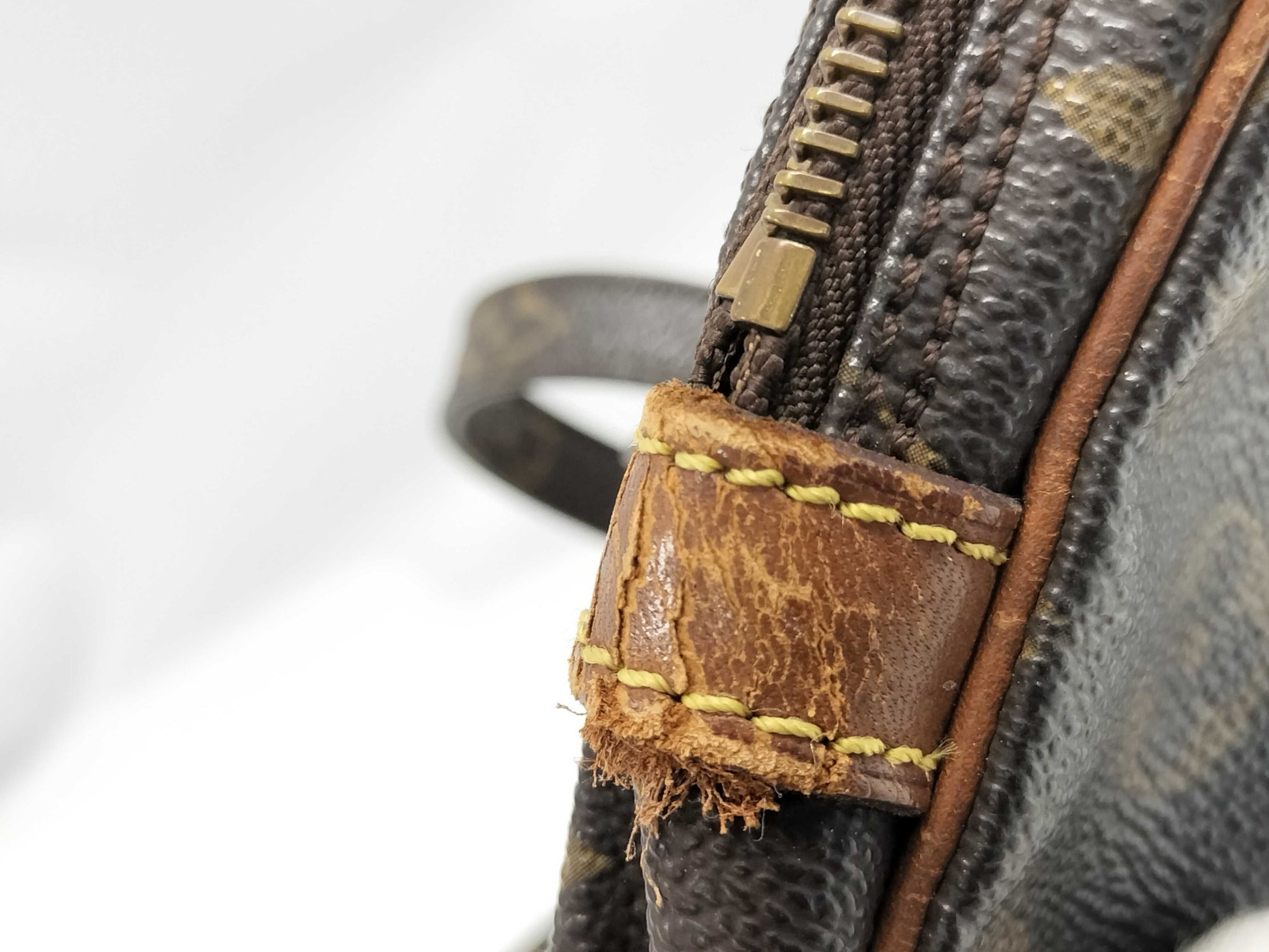 LOUIS VUITTON Marly Bandouliere Shoulder Bag