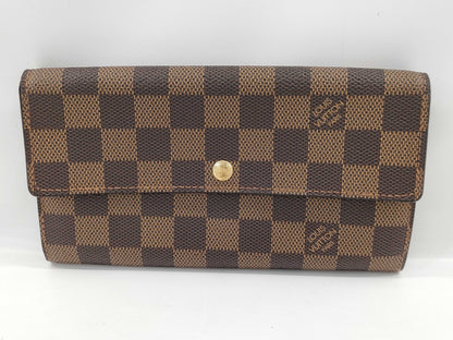 LOUIS VUITTON Damier Wallet