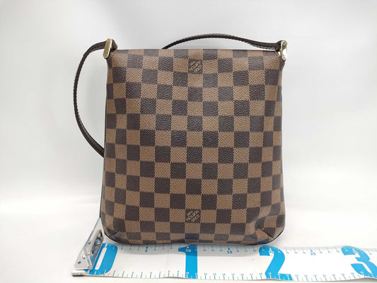 LOUIS VUITTON Damier Musette Shoulder Bag