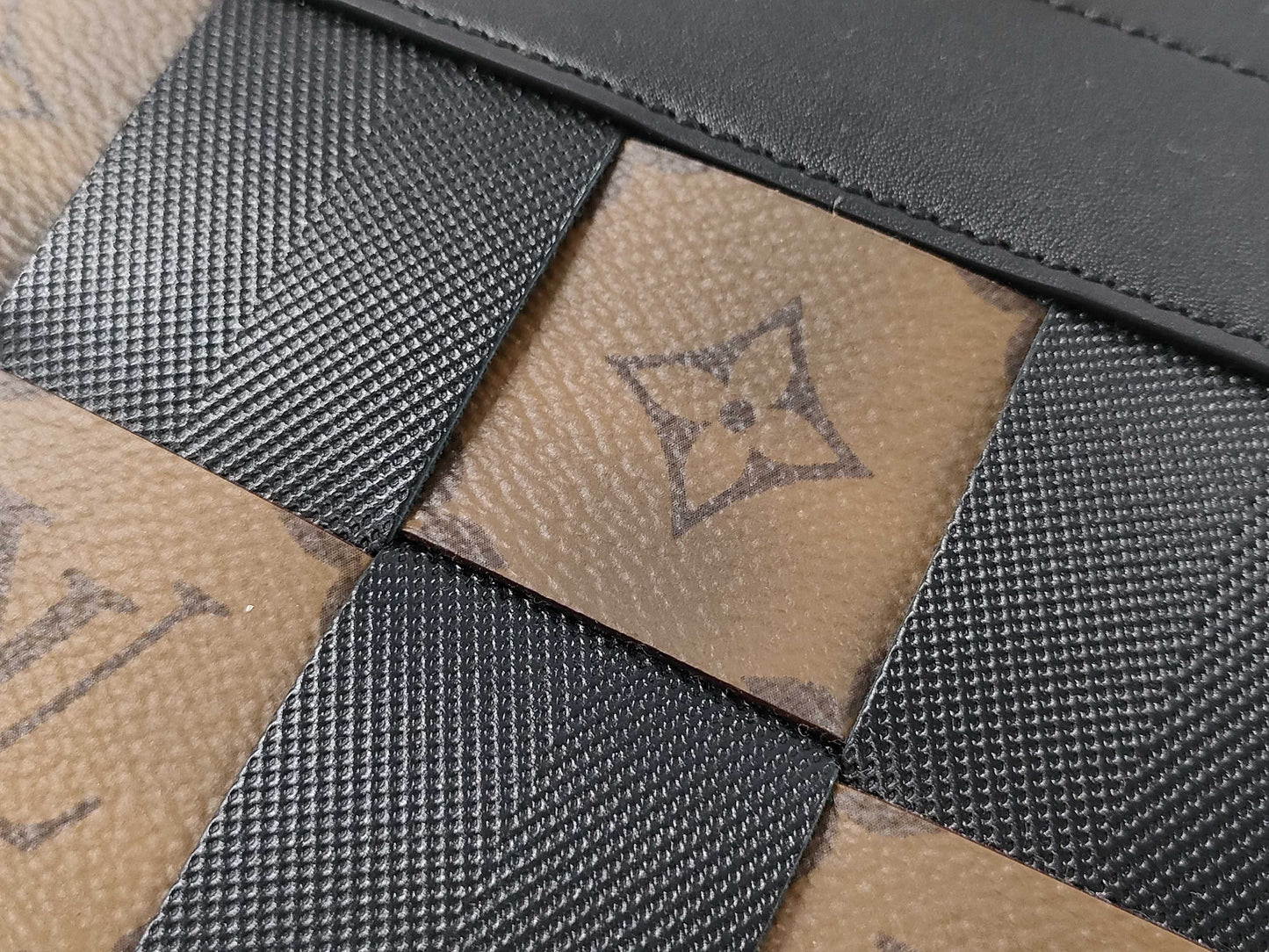 LOUIS VUITTON M53252 City Steamer PM Bag