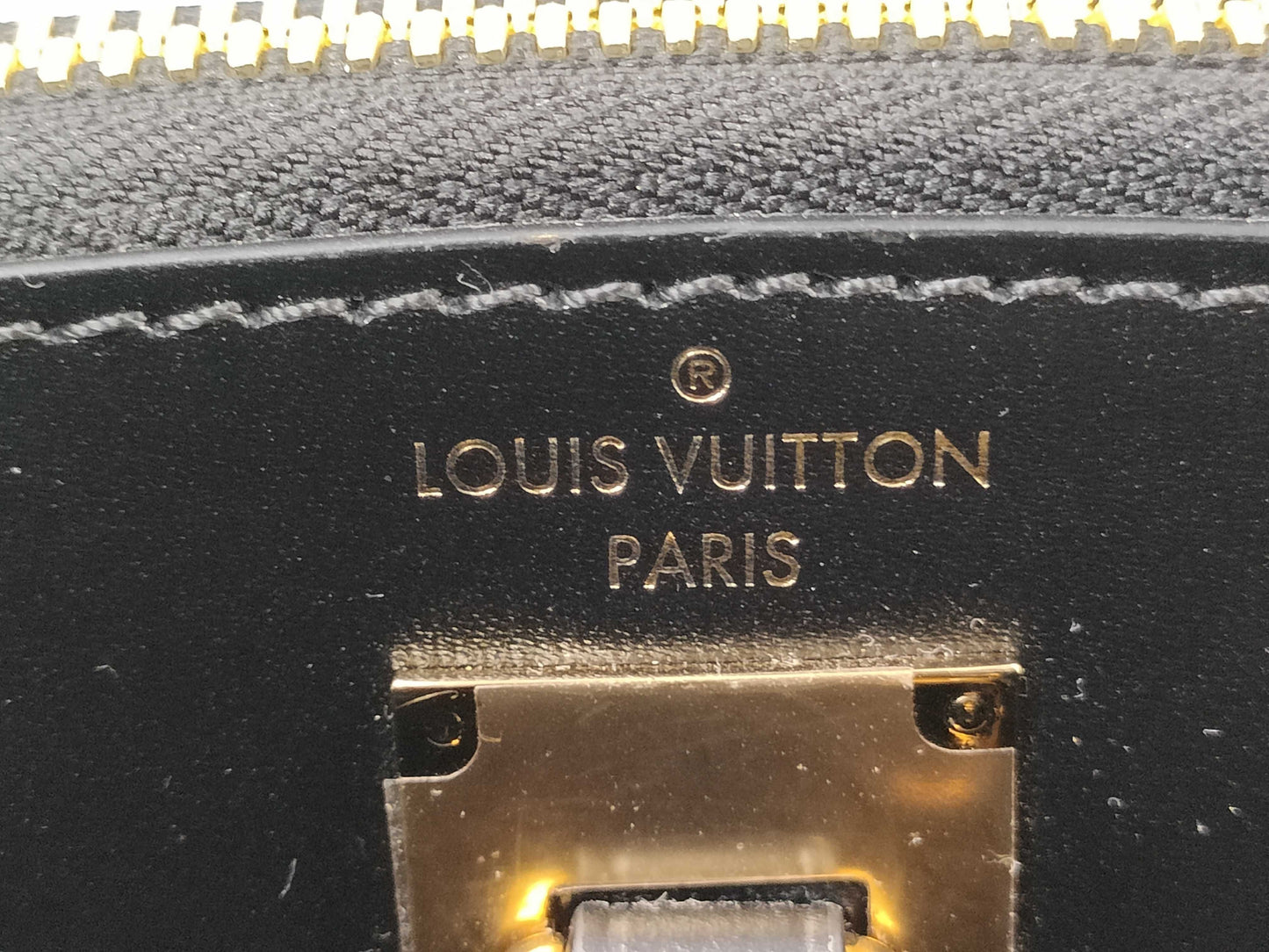 LOUIS VUITTON M53252 City Steamer PM Bag