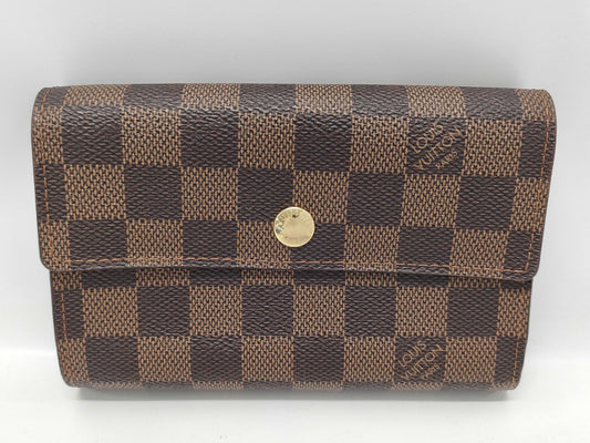 LOUIS VUITTON Damier Wallet