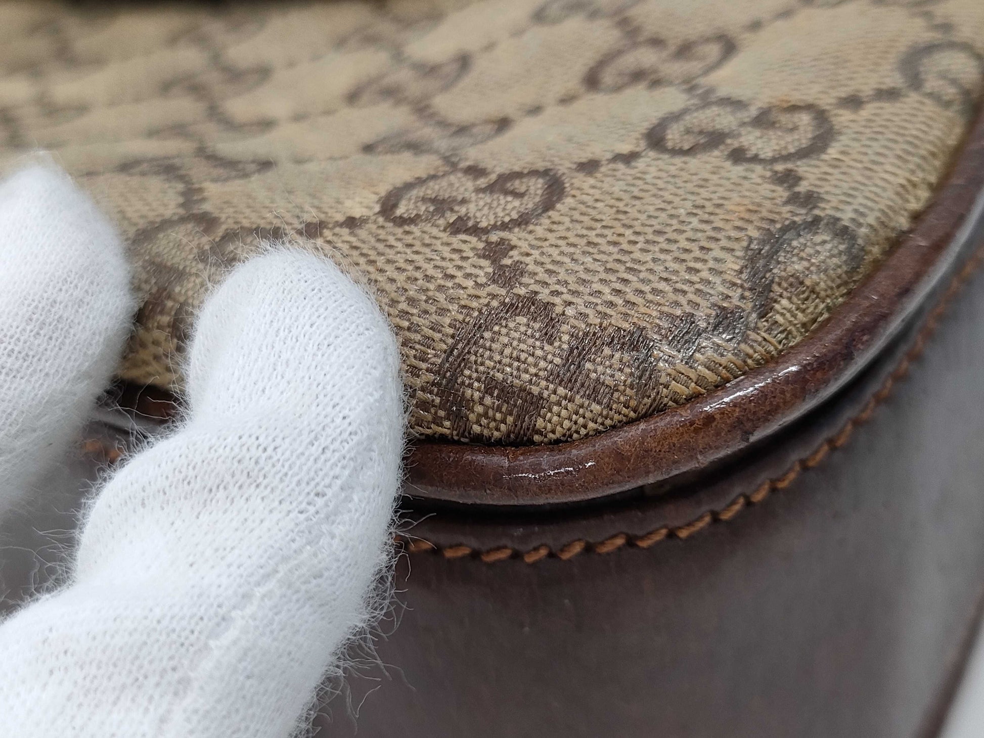 GUCCI GG Canvas Shoulder Bag