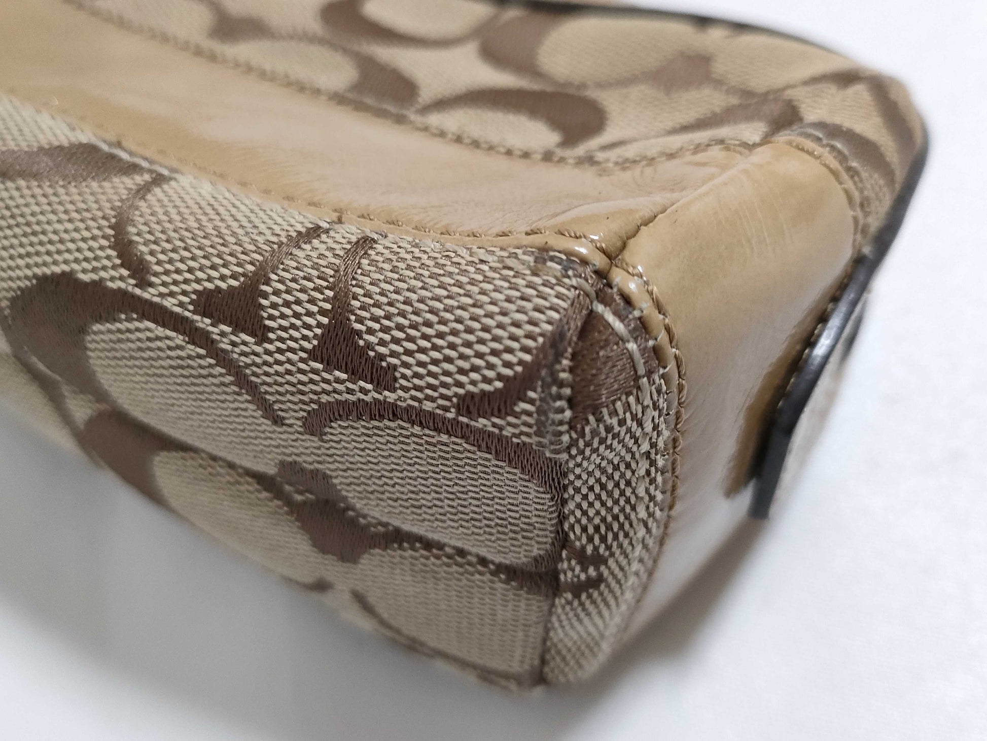 COACH Signature Coach Signature Pouch Pouch