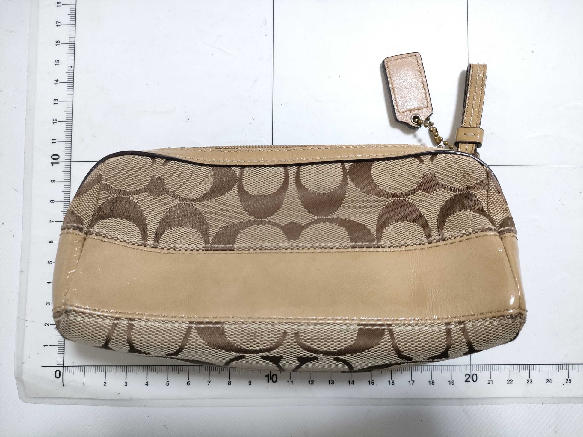 COACH Signature Coach Signature Pouch Pouch