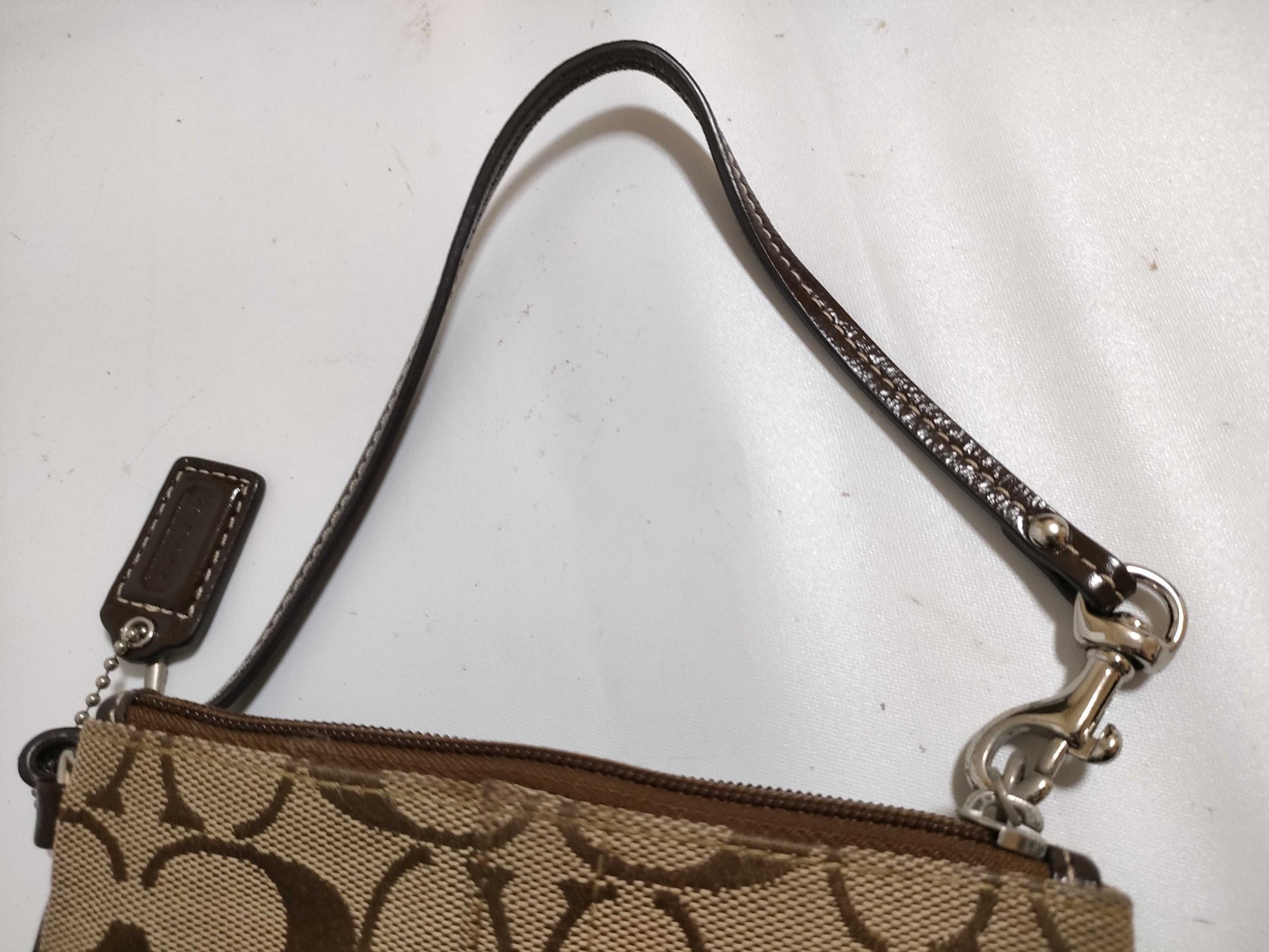 COACH Signature Coach Signature Pouch Pouch