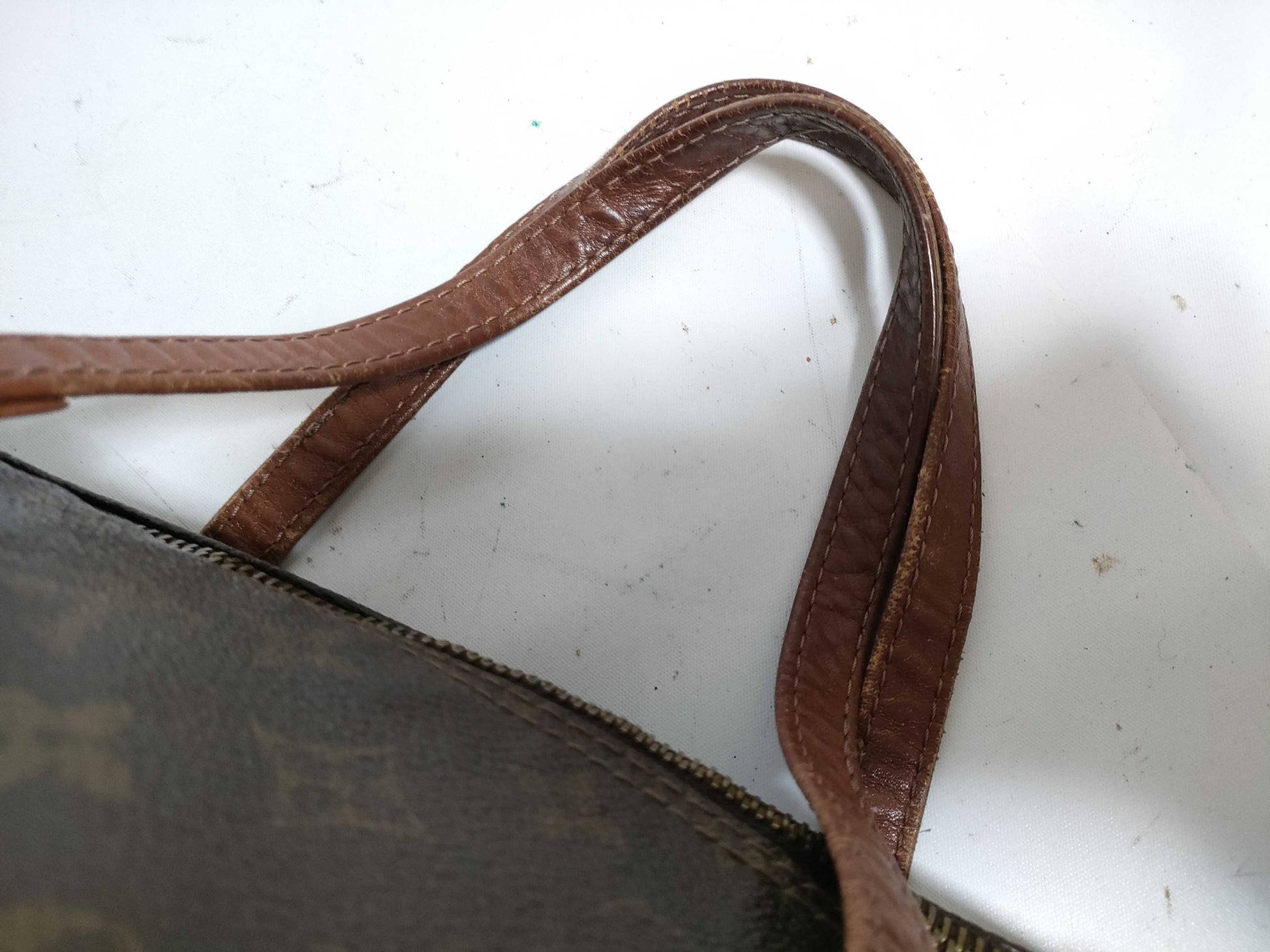 LOUIS VUITTON RFID serial number verification failed. Louis Vuitton Monogram Papillon 30 M51365 handbag.