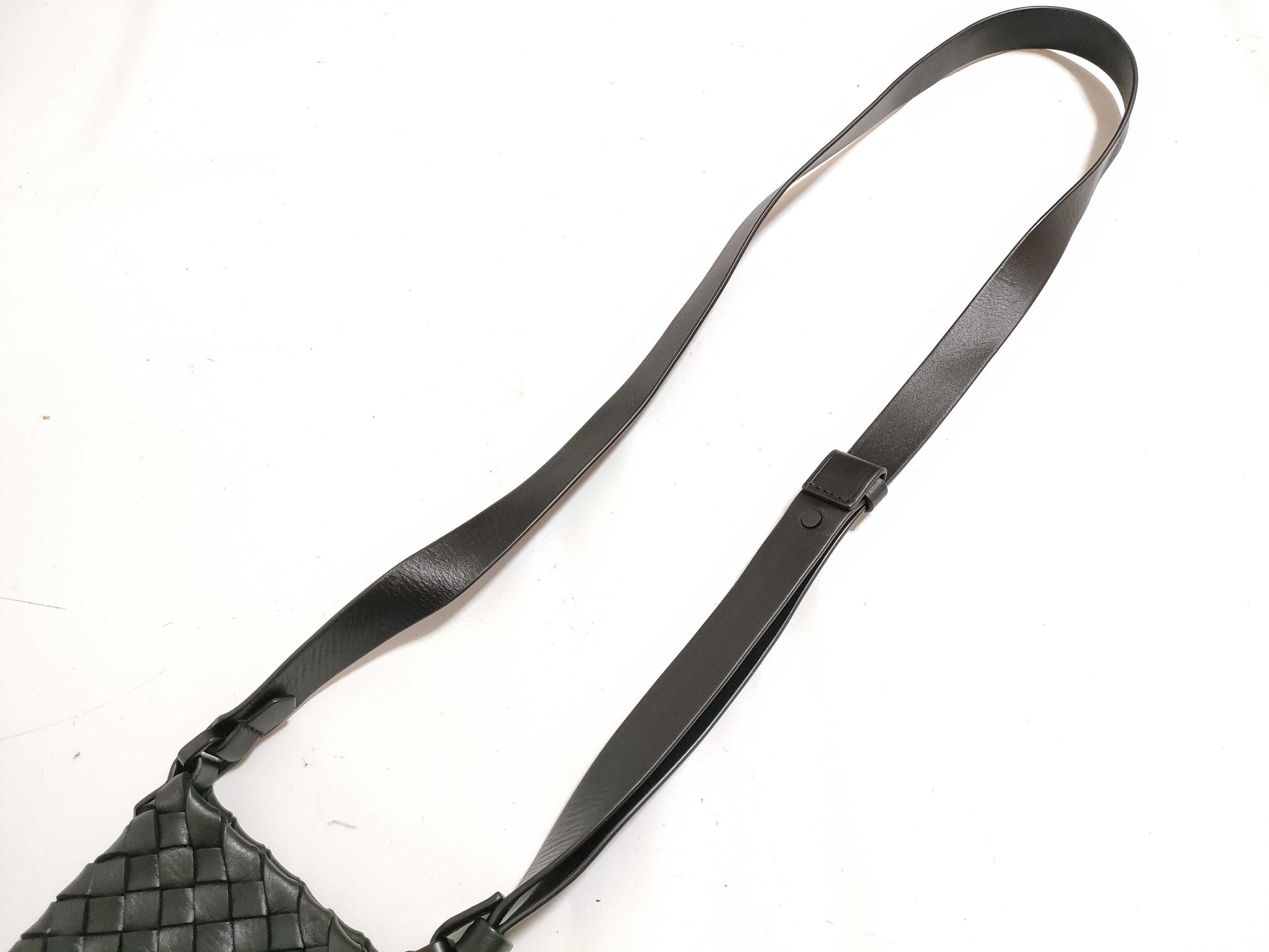 BOTTEGA VENETA Intrecciato Shoulder Bag Phone Shoulder Bag