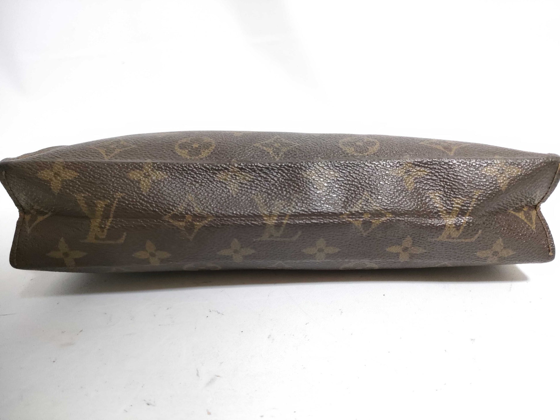 LOUIS VUITTON RFID serial number verification failed. Louis Vuitton Monogram Poche Toilette 26 M47542/831 Second Bag.