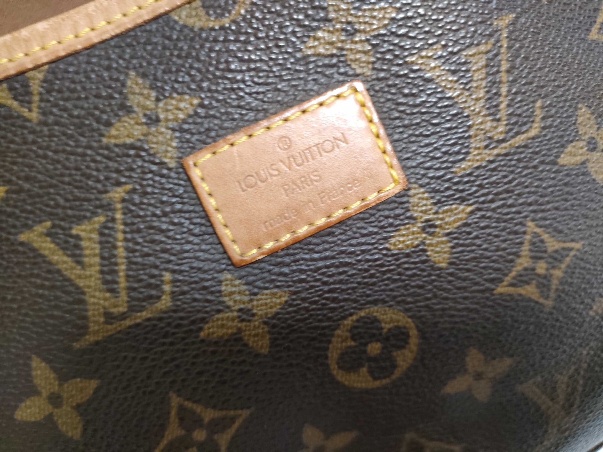 LOUIS VUITTON RFID Unverifiable Monogram Louis Vuitton Monogram Saumur 35 Shoulder Bag M42254/AR0922