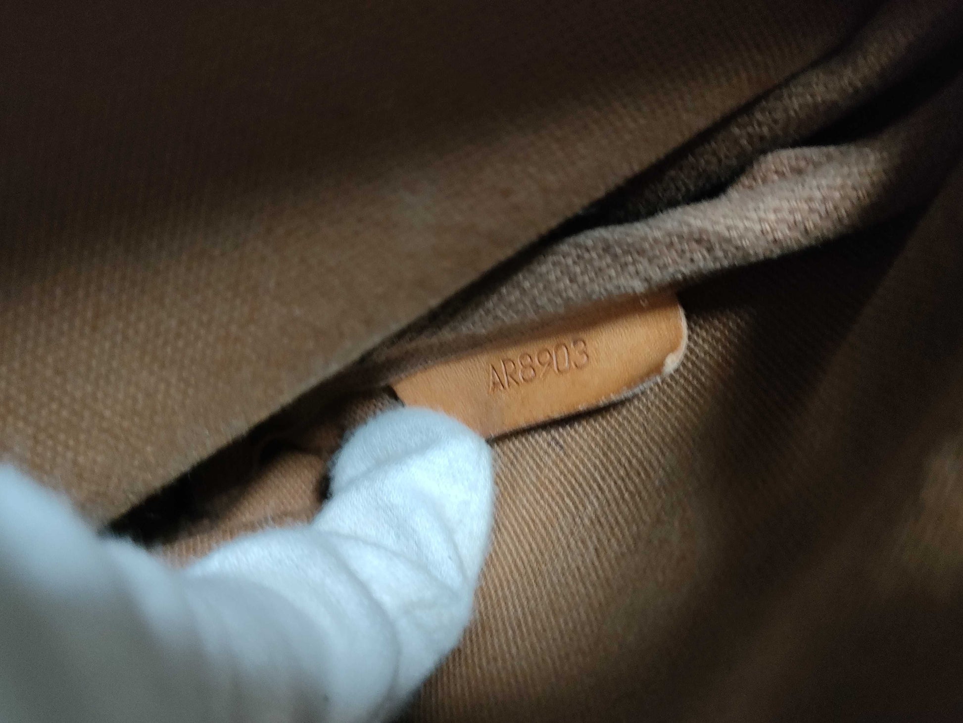 LOUIS VUITTON RFID Unverifiable Monogram Louis Vuitton Saumur 30 Shoulder Bag M42256/AR8903
