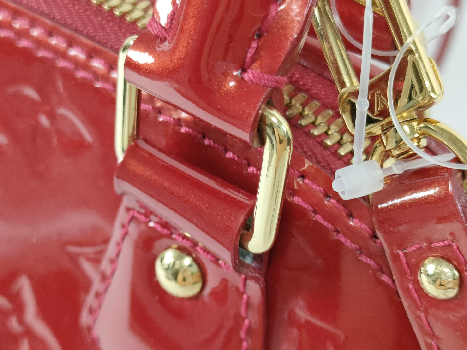 LOUIS VUITTON RFID Verified AA1104 Vernis LOUIS VUITTON Alma BB Handbag