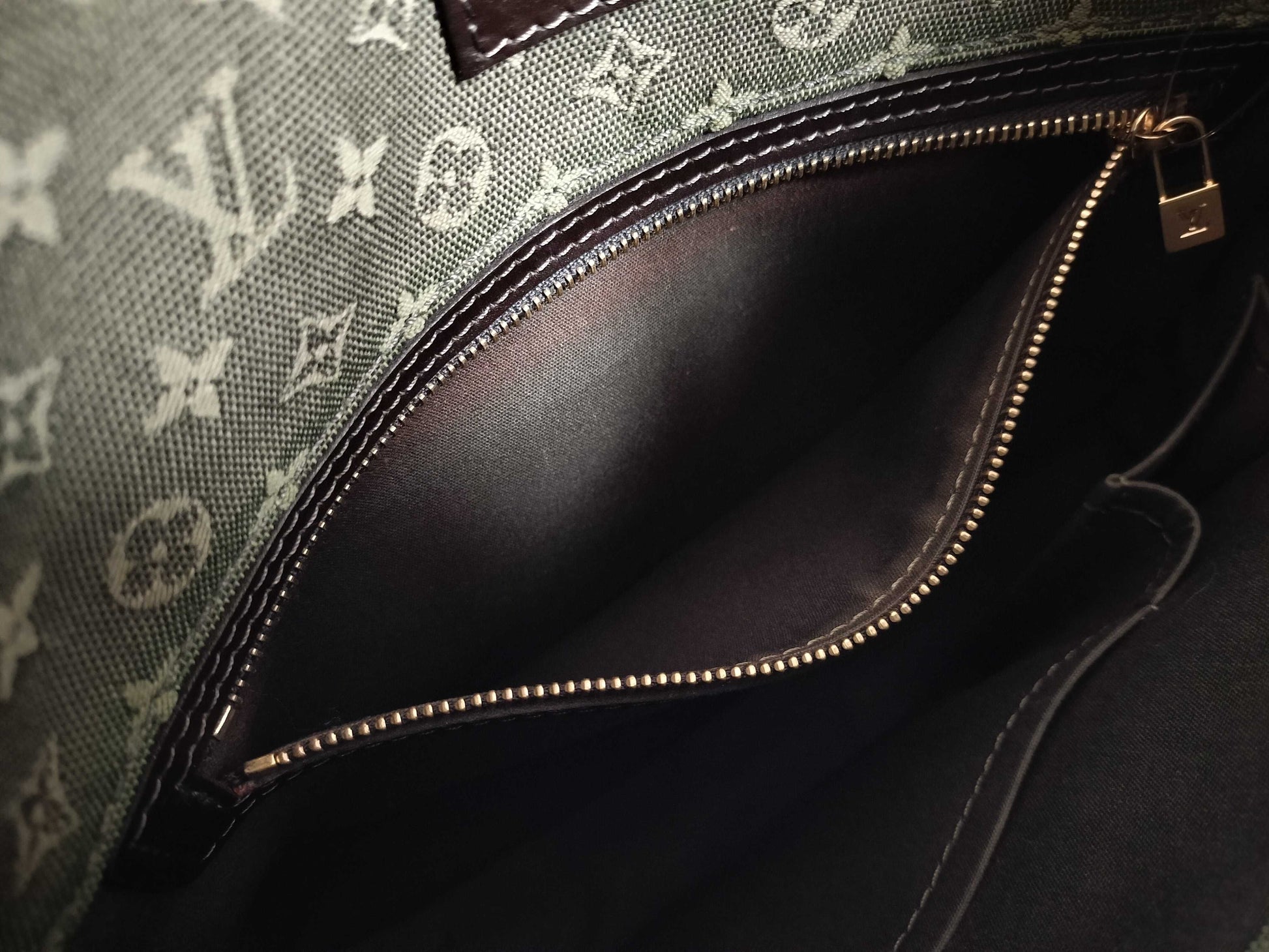 LOUIS VUITTON VI0094 Monogram Mini-Lan LOUIS VUITTON Buzzas Marie Kate Shoulder Bag