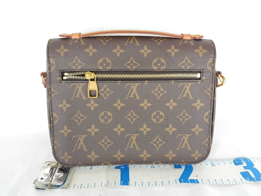 LOUIS VUITTON Monogram Pochette Metis MM Shoulder Bag